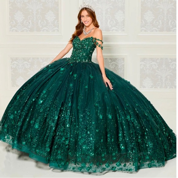 Emerald Green Sweet 16/Quinceanera dress; sweetheart neckline corset back.